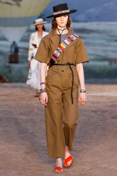 Look 23